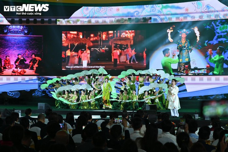 Toàn cảnh lễ khai mạc Hội chợ mùa Thu lần thứ nhất 2025 - ảnh 13