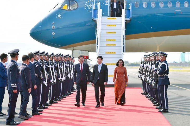 Toàn cảnh chuyến công tác dự Tuần lễ cấp cao APEC của Chủ tịch nước Lương Cường - ảnh 1