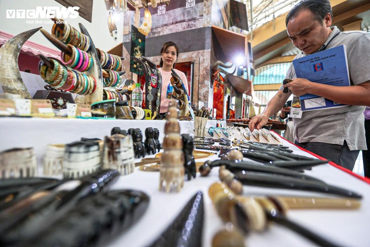 Toàn cảnh lễ bế mạc Hội chợ mùa Thu lần thứ nhất 2025 - ảnh 15