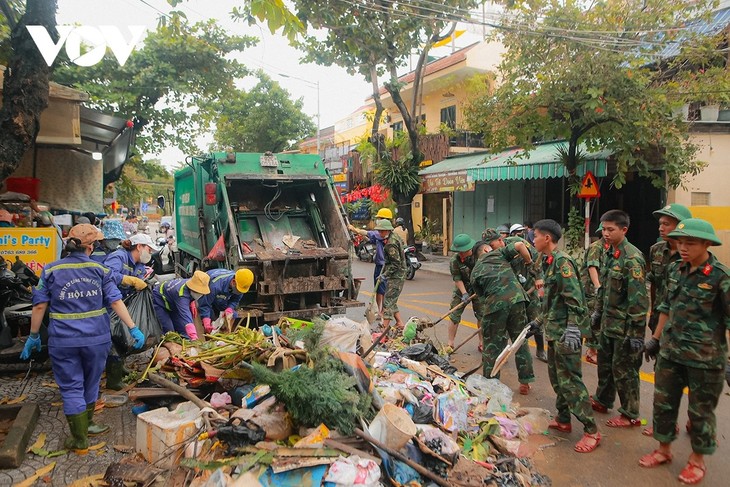 Hình ảnh Hội An tập trung khắc phục hậu quả lũ lụt - ảnh 9