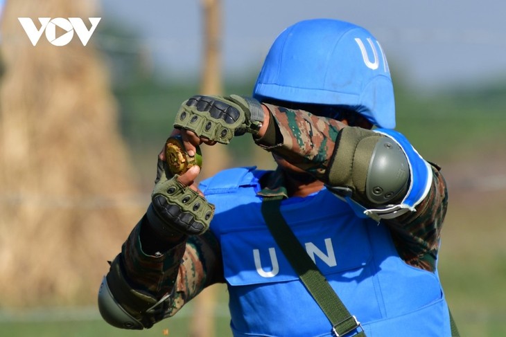 Trực thăng, chó nghiệp vụ tham gia diễn tập song phương Việt Nam - Ấn Độ - ảnh 3