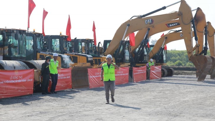 Cả nước đồng loạt khởi công, khánh thành, thông xe kỹ thuật 234 công trình, dự án chào mừng Đại hội XIV của Đảng - ảnh 15