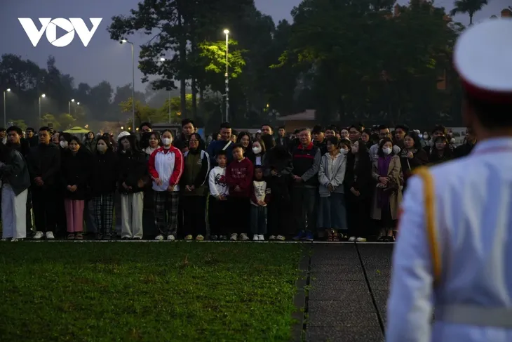 Khoảnh khắc thiêng liêng trong Lễ Thượng cờ đầu năm mới 2026 - ảnh 1