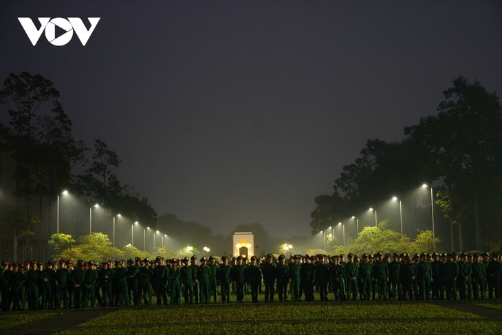 Khoảnh khắc thiêng liêng trong Lễ Thượng cờ đầu năm mới 2026 - ảnh 4