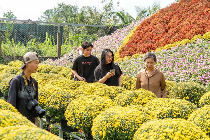 Thủ phủ hoa lớn nhất miền Tây bừng sắc xuân - ảnh 14