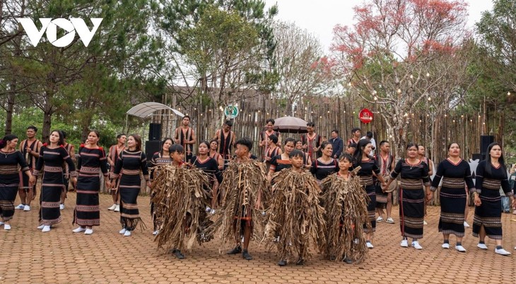 Các sự kiện văn hoá nổi bật trong tuần qua ảnh  - ảnh 7