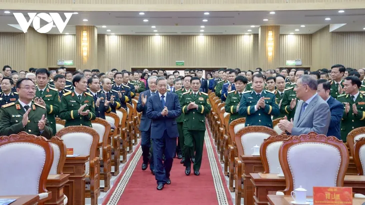 Tổng Bí thư dự lễ đón nhận danh hiệu Anh hùng LLVTND của Quân chủng Hải quân - ảnh 4