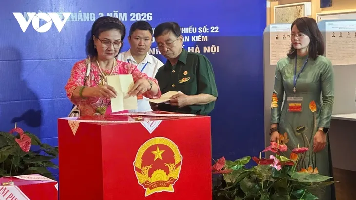 Toàn cảnh ngày bầu cử 15/3: Những hình ảnh xúc động từ khắp mọi miền - ảnh 11