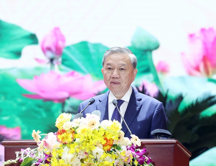 Tổng Bí thư Tô Lâm gặp mặt các cán bộ lão thành cách mạng, người có công, gia đình chính sách tiêu biểu khu vực miền Bắc - ảnh 2