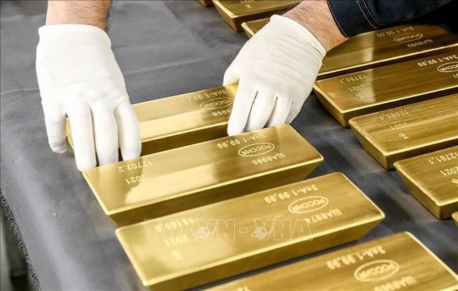 Giá vàng thế giới tiếp tục lập đỉnh mới  - ảnh 1