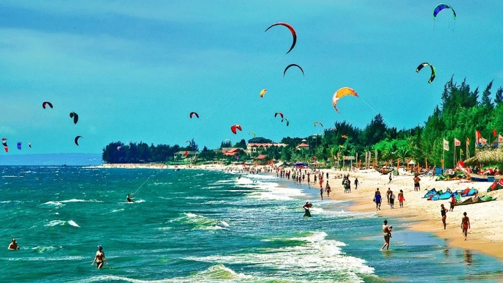 Tour du lịch kín chỗ dịp 30/4 – 01/5: Ngành du lịch bước vào mùa cao điểm - ảnh 1