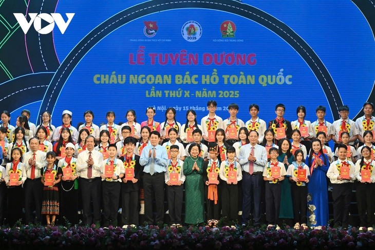 Lễ tuyên dương cháu ngoan Bác Hồ toàn quốc - ảnh 2