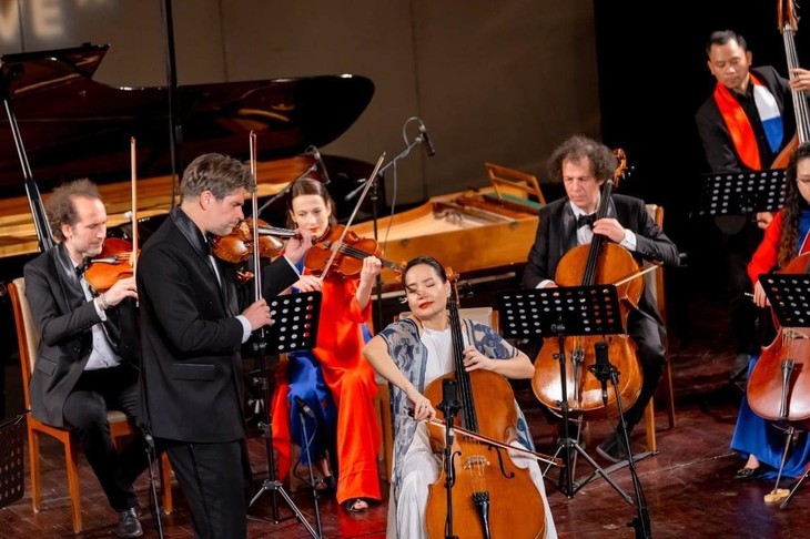 Âm nhạc cổ điển, cây đàn Cello và hành trình xây cầu văn hóa  của nghệ sĩ Đinh Hoài Xuân - ảnh 2