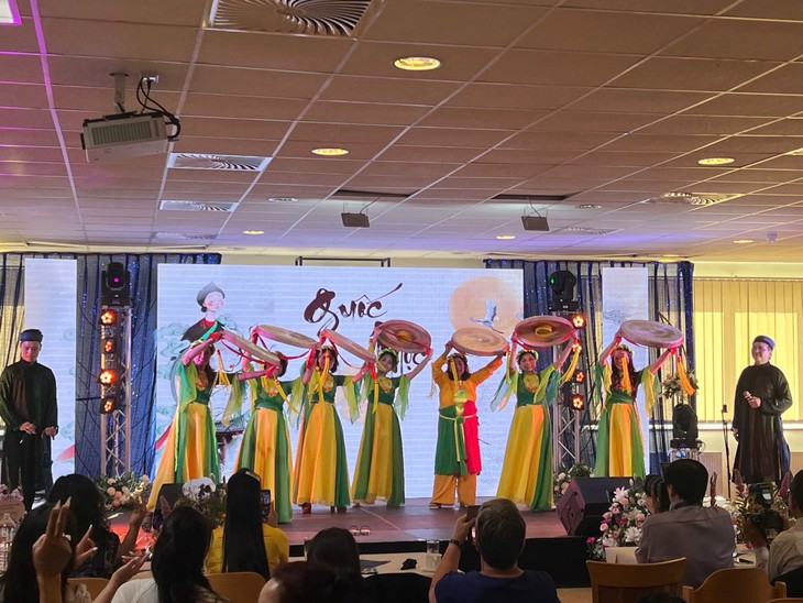 Gala tôn vinh tiếng Việt ở Đức - ảnh 3