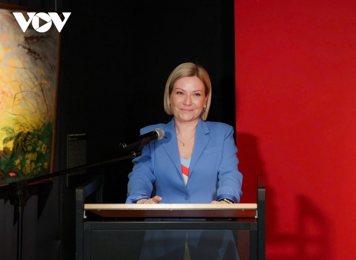 Phu nhân Ngô Phương Ly dự khai mạc triển lãm tranh sơn mài Việt Nam tại Nga - ảnh 1