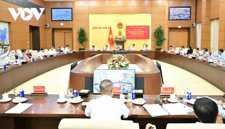 Chủ tịch Quốc hội Trần Thanh Mẫn chủ trì Hội nghị Ban Thường vụ Đảng ủy Quốc hội - ảnh 1