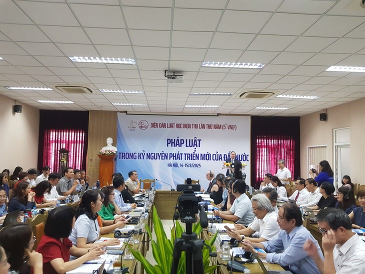 Đưa Diễn đàn Luật học mùa Thu trở thành diễn đàn khoa học uy tín hàng đầu khu vực về Luật học - ảnh 2