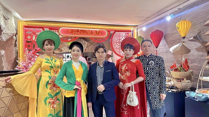 Đoàn nghệ thuật Việt Nam biểu diễn tại Sri Lanka nhân kỷ niệm 55 năm thiết lập quan hệ ngoại giao - ảnh 2