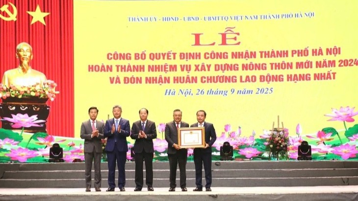 Hà Nội đón nhận quyết định hoàn thành xây dựng nông thôn mới - ảnh 1