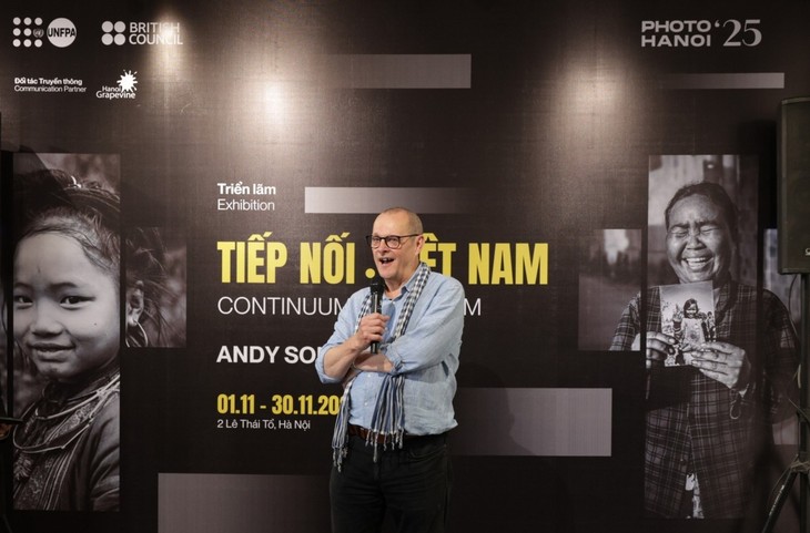 Nhiếp ảnh gia người Anh Andy Solomon và tình yêu Việt Nam  - ảnh 1