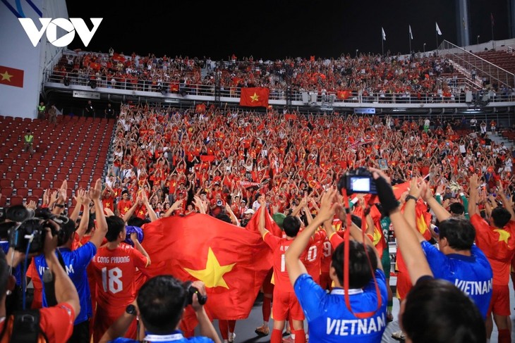 Viktor Lê – Cầu thủ Việt kiều đầu tiên góp phần giành Huy chương vàng bóng đá tại SEA Games - ảnh 3