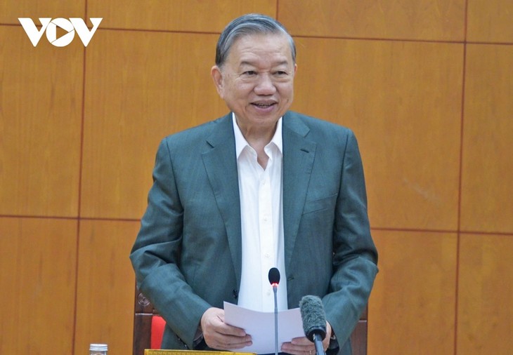 Tổng Bí thư Tô Lâm ký ban hành Nghị quyết của Bộ Chính trị về phát triển văn hoá Việt Nam - ảnh 1