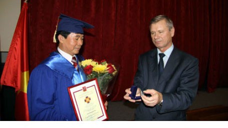 MAEP honours Major-General Trinh Quoc Khanh  - ảnh 1