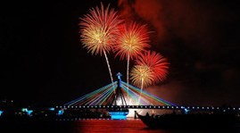 Da Nang prepares for International Fireworks Competition  - ảnh 1