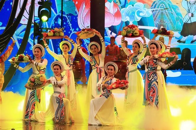 “Homeland Spring” program highlights national unity - ảnh 1