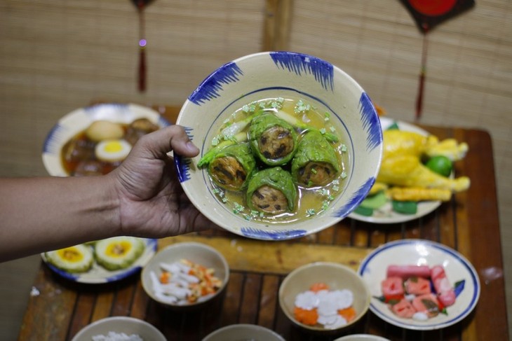 Unique Tet trays showcase national delicacies made from clay - ảnh 6