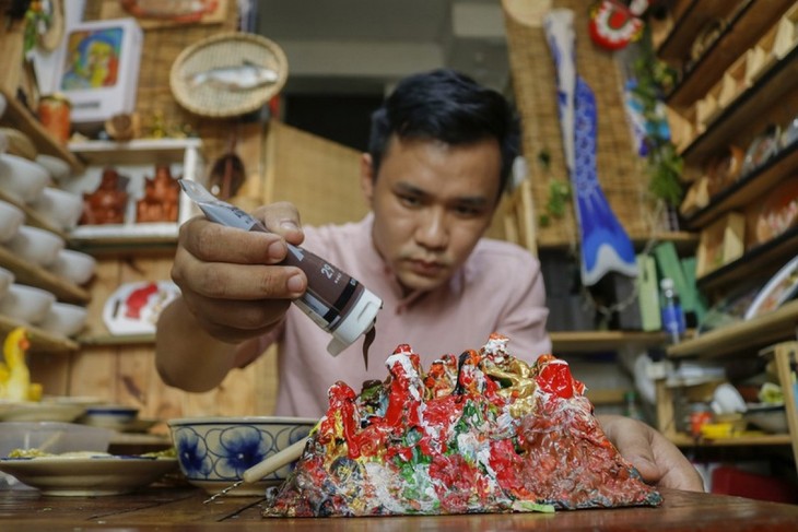 Unique Tet trays showcase national delicacies made from clay - ảnh 9