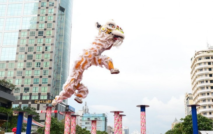 Lion dance and “Tien Xuan Nguu” ritual to welcome Lunar New Year  - ảnh 3