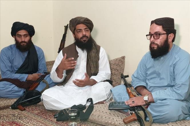 Taliban begin discussing future of Afghan security force members - ảnh 1