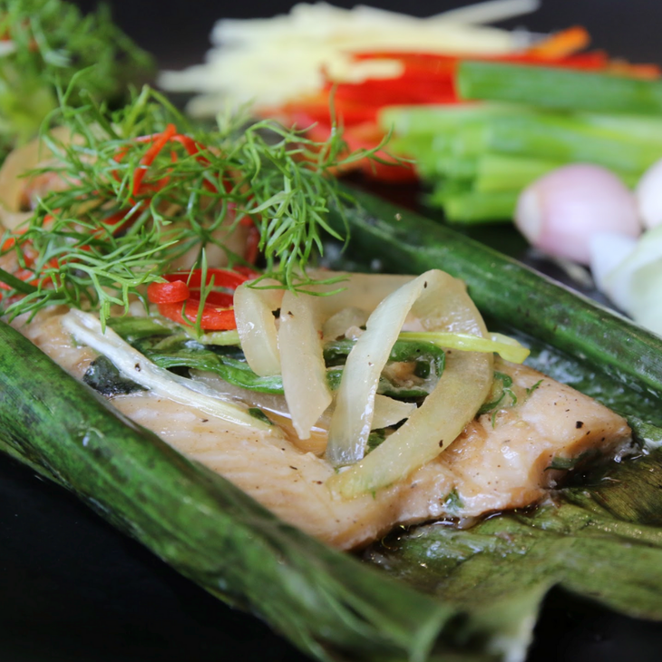 Steamed Baramundi in banana leaf  - ảnh 1