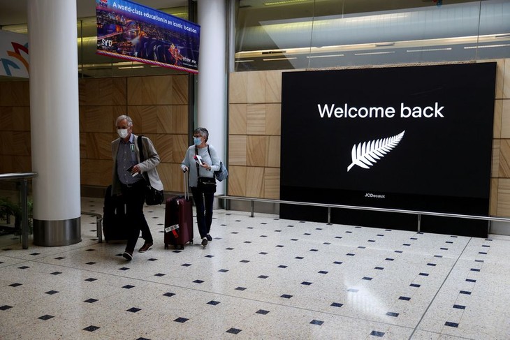 Australia set for international border reopening for vaccinated public - ảnh 1