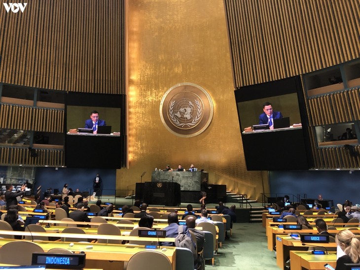 Ambassador jointly chairs UNGA 77 opening  - ảnh 1