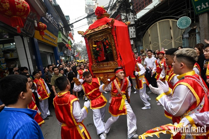 Five Moc villages’ festival preserves tradition in the heart of Hanoi  - ảnh 2