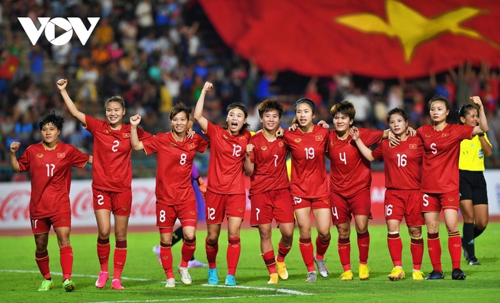 Coach Mai Duc Chung, a legend of Vietnamese women’s football  - ảnh 2