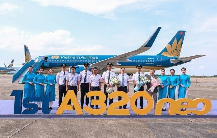 Vietnam Airlines receives first Airbus A320neo aircraft - ảnh 1