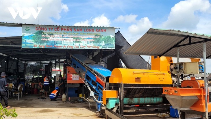 Mekong Delta mechanic turns waste into useful resources - ảnh 1