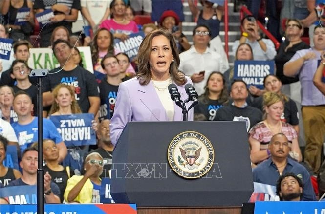 Kamala Harris accepts rules for Sept.10 debate with Trump  - ảnh 1