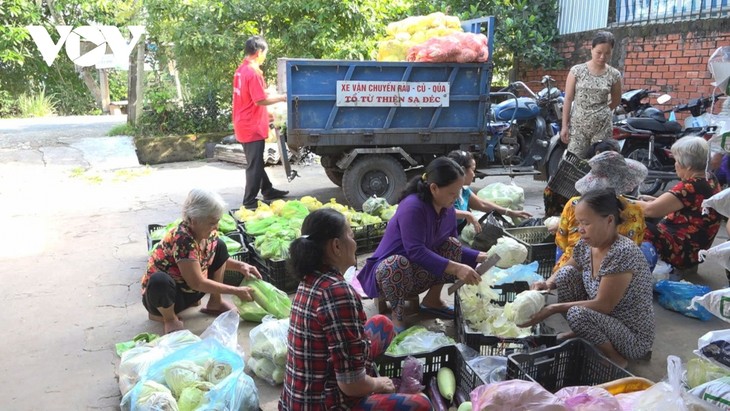 Zero dong truck delivers free meals to Dong Thap’s poor patients  - ảnh 2