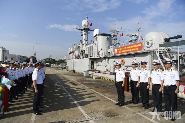 Vietnamese naval ship joins naval exercise in Indonesia - ảnh 1