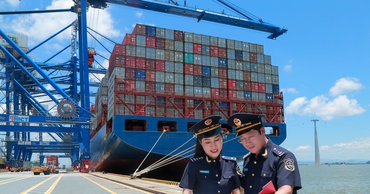 New customs model processes 1 billion USD in trade on first day - ảnh 1