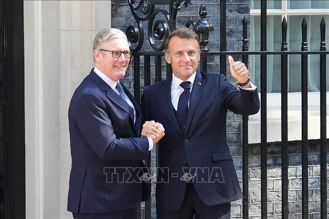 UK, France reach significant agreements - ảnh 1