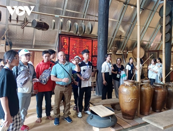 Summer classes open for students to preserve Ede cultural values - ảnh 1