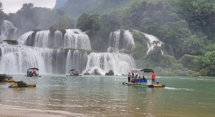 Cao Bang welcomes 1.5 million visitors in H1 - ảnh 1