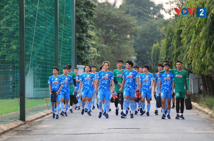 U23 Vietnamese footballers begin October training  - ảnh 1