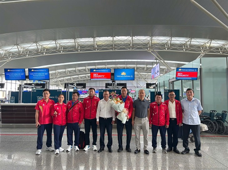 Vietnamese athletes depart for the 2025 Asian Youth Games - ảnh 1