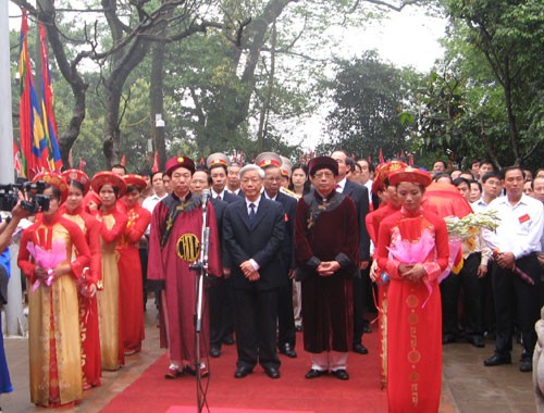 Sửa đổi, bổ sung một số điều Quy chế về miễn thị thực cho người VN ở NN - ảnh 1